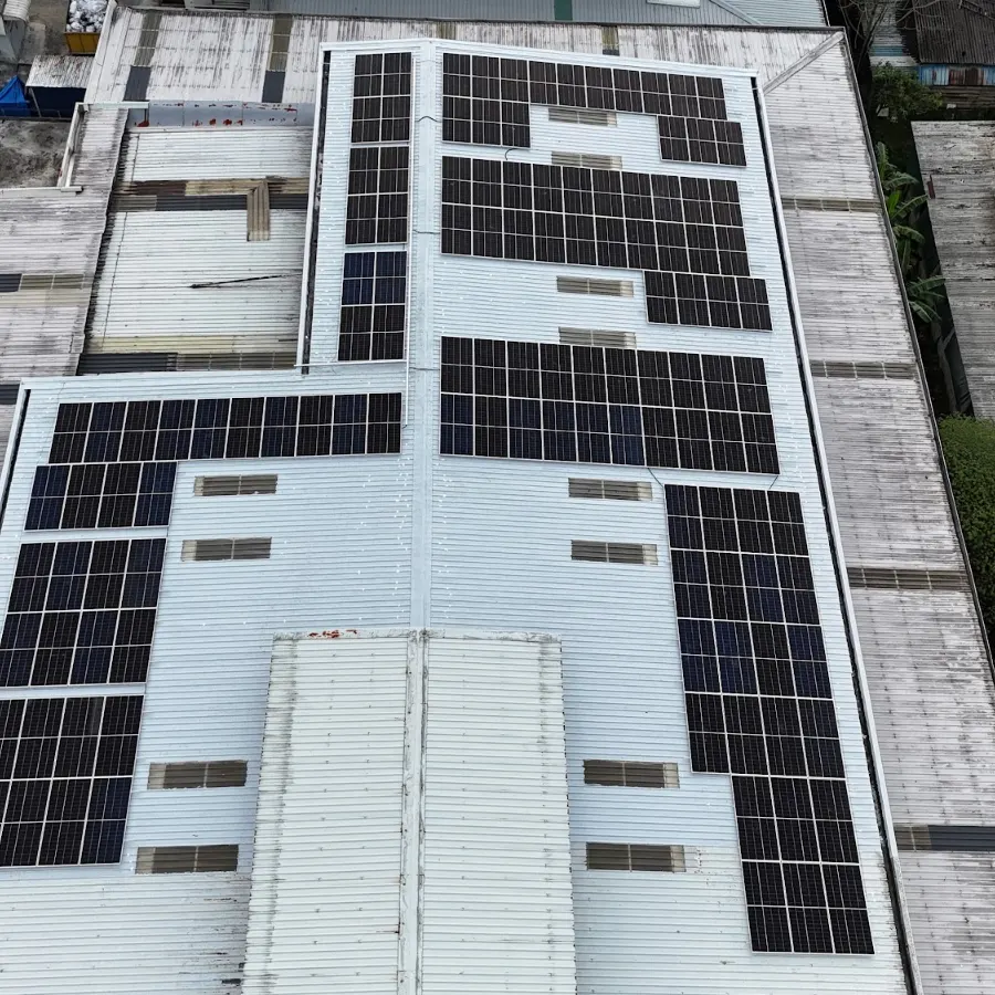 Sistem solar bumbung 68.2 kWp projek Amiya Energy di Ulu Tiram, Johor